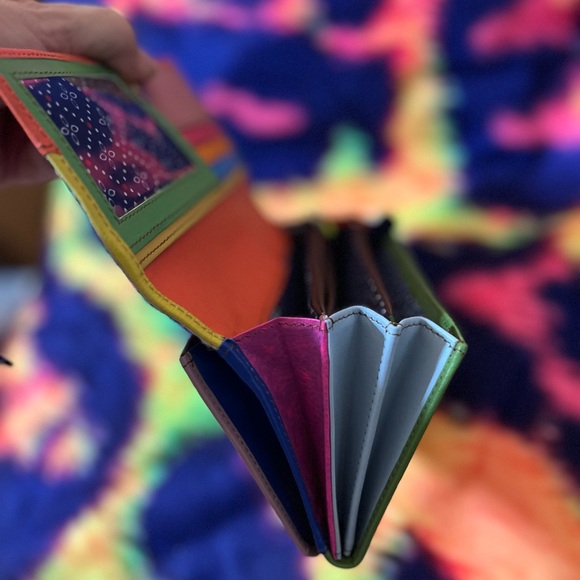 Be Like Brooks Western Wallet - Picture 10 of 10